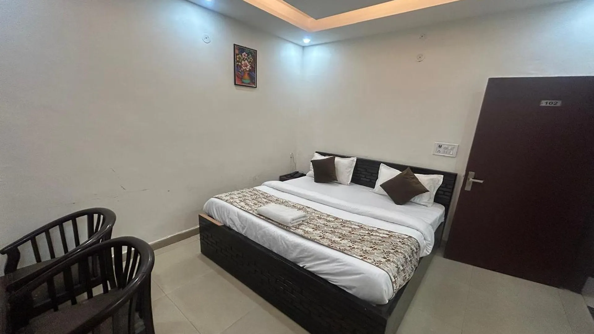 ***  Hotel Sunlight Inn New Delhi India