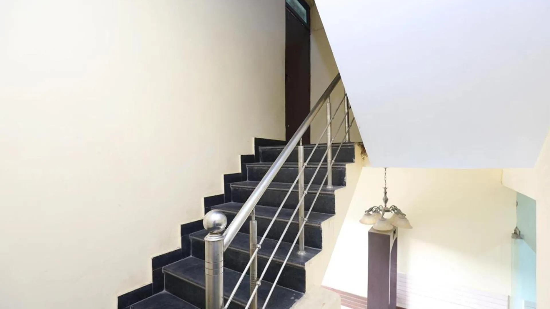 Hotel Sunlight Inn New Delhi